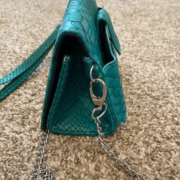 Just Solutions Boho Turquoise Animal Print Triangle Womens Crossbody Purse - Picture 8 of 12